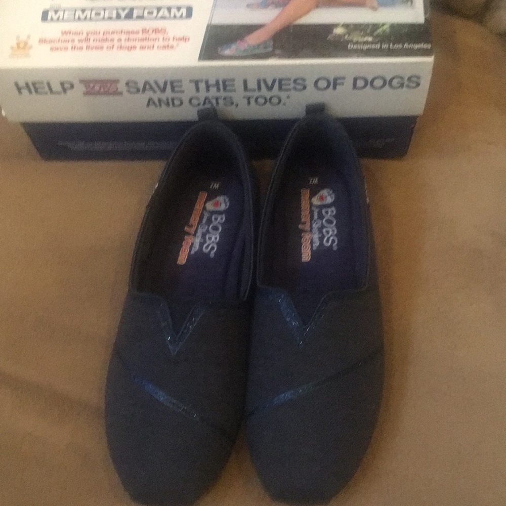 Bobs from Skechers size W7 navy blue/sparkly lines
